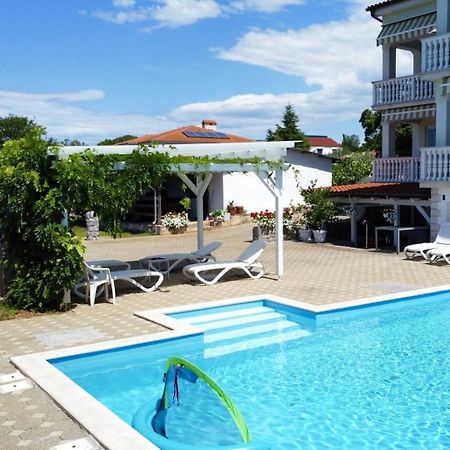 Apartments Gorancica Malinska Buitenkant foto