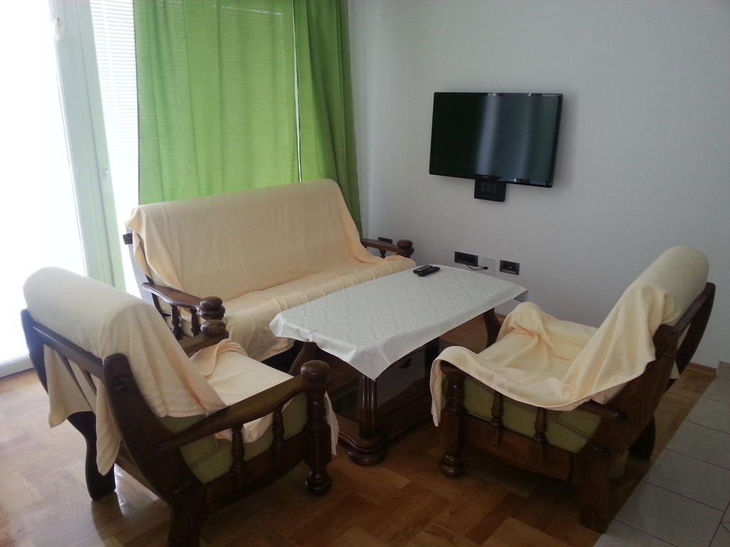 Apartments Gorancica Malinska Buitenkant foto